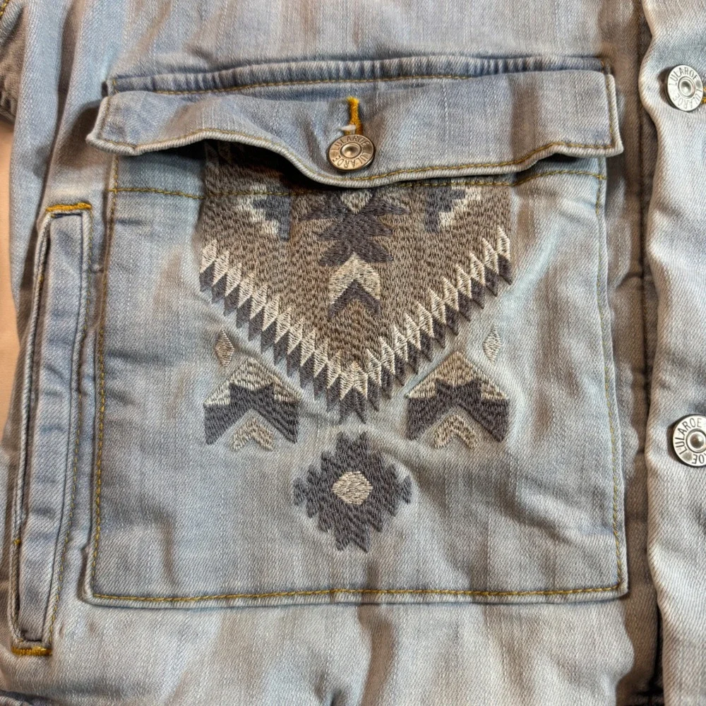 LuLaRoe Jaxson Denim Jacket Aztec Embroidery Blue Women's 2XL Boho Trucker‎ Y2K